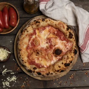 I LOVE CHEESE LA MEJOR PIZZA DE MEDELLIN